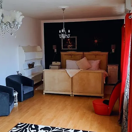 Guest house Red